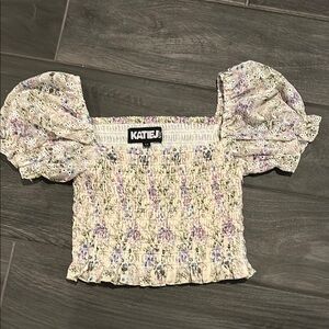 Girls' White Floral Smocked Puff Sleeve Top